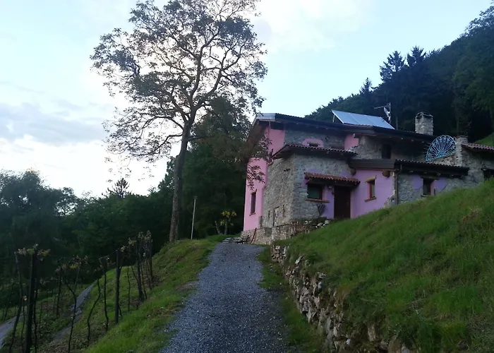 Farma Al Marnich Schignano (Como)