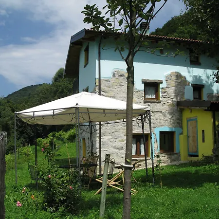 Al Marnich Κατάλυμα σε φάρμα Schignano (Como)