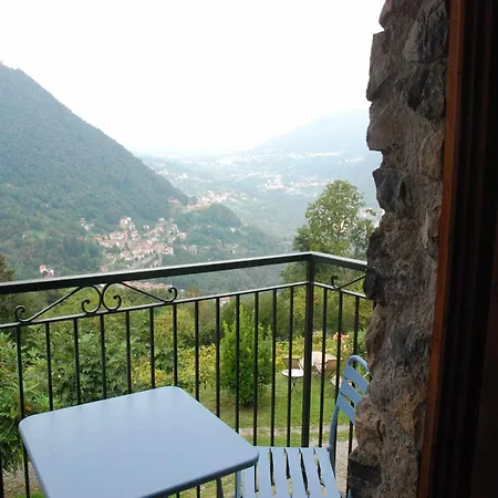 Farm stay Al Marnich Schignano (Como)
